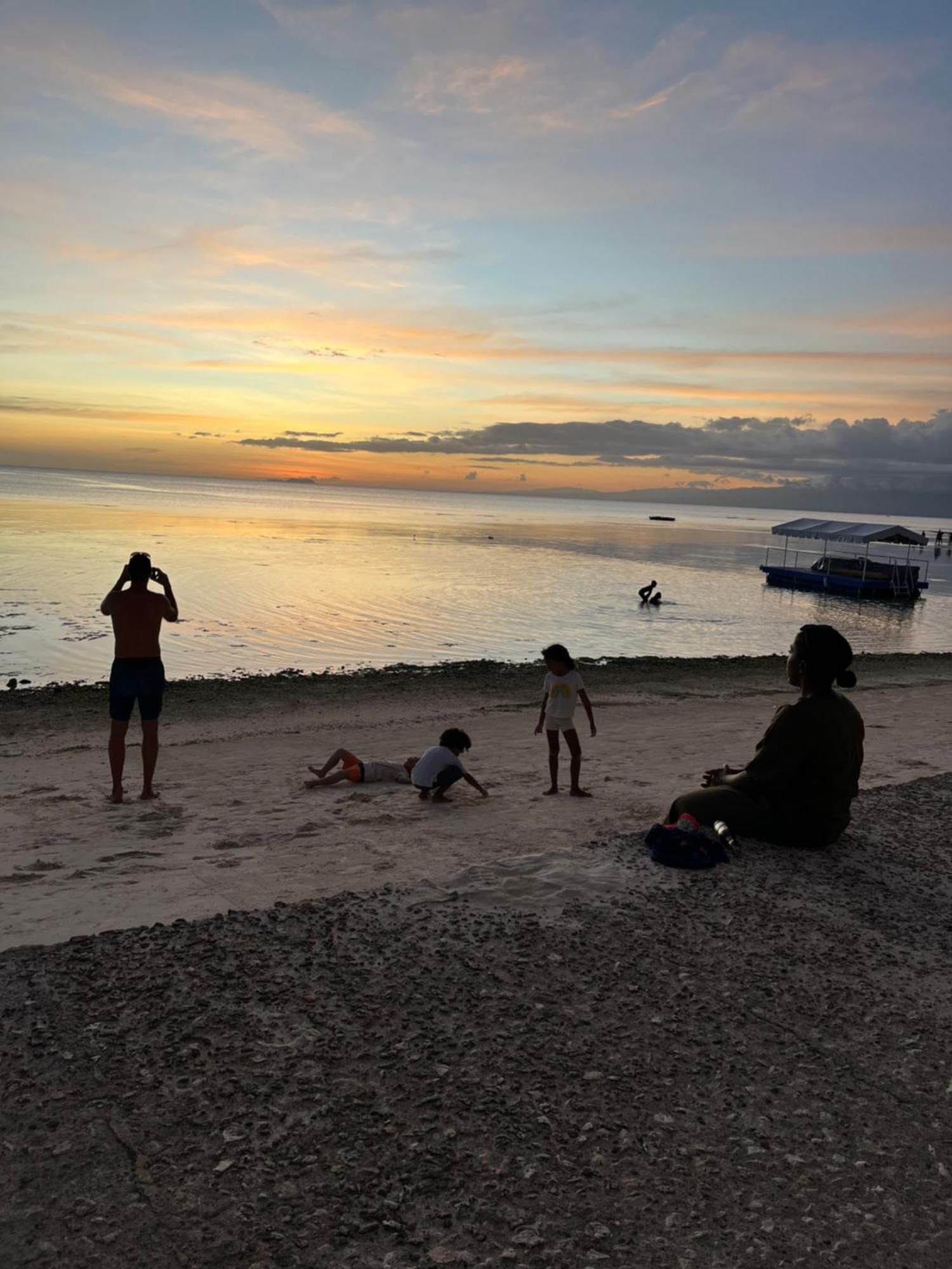 Golden Sunset Inn Siquijor Eksteriør billede